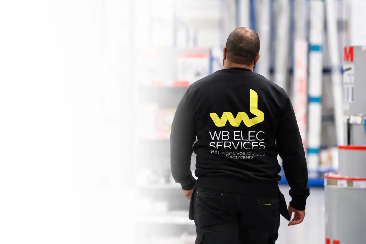 Électricien WB Elec Services au travail